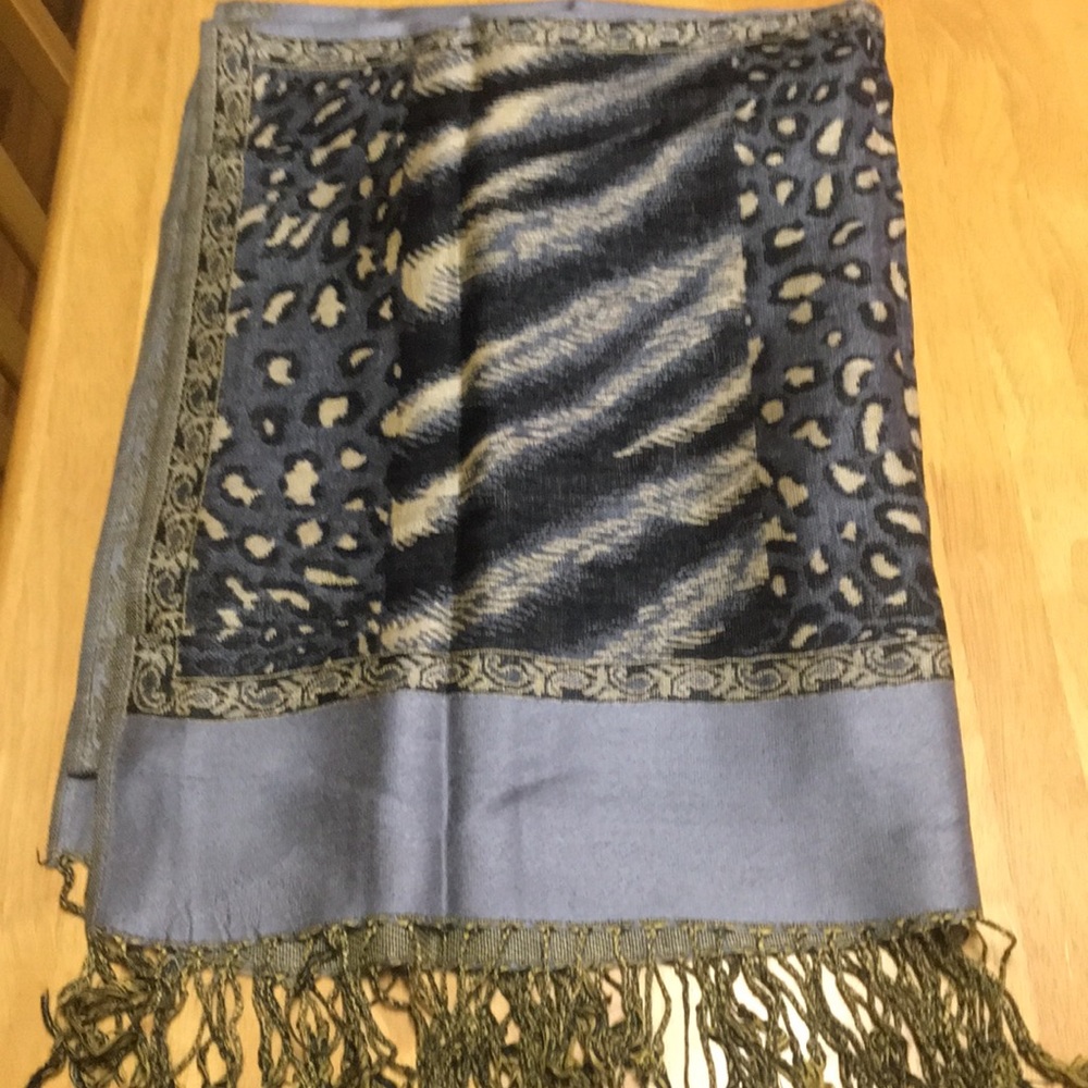 Wrap/scarf